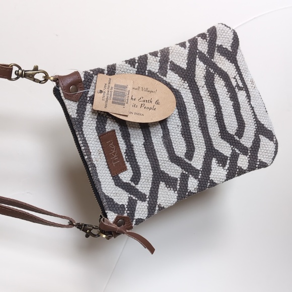 artisan studio Handbags - TIKKA Art Studio Company Hand Blocked Cotton/Leather Dhurrie Crossbody Bag NWT